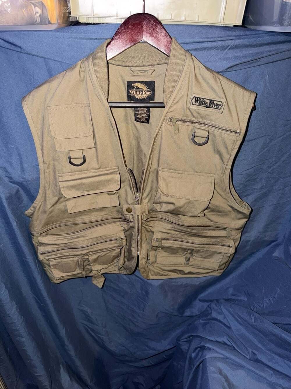 White River Fly Shop Multi-Pocket Khaki Fishing Vest
1-0006